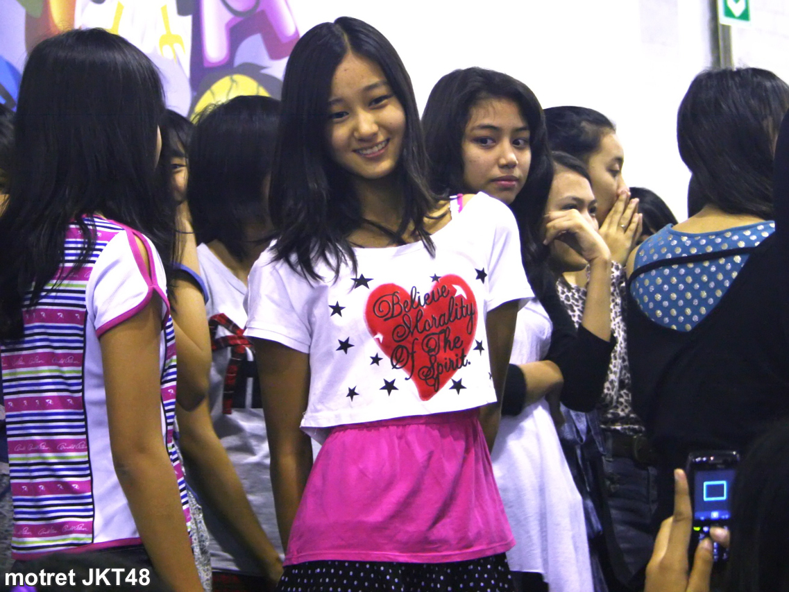Rena Nozawa JKT48 Hellofest 2012