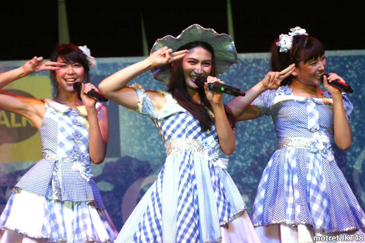 Ve Melody Haruka JKT48 Flying Get Handshake Festival Jakarta 18-05-2014