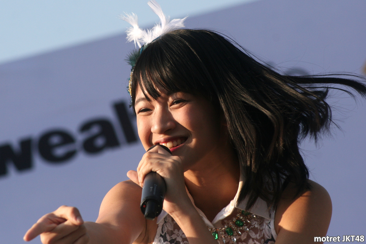 Ratu Vienny Fitrilya -Viny- JKT48 Funwalk Commonwealth Bank Serpong 17-08-2014