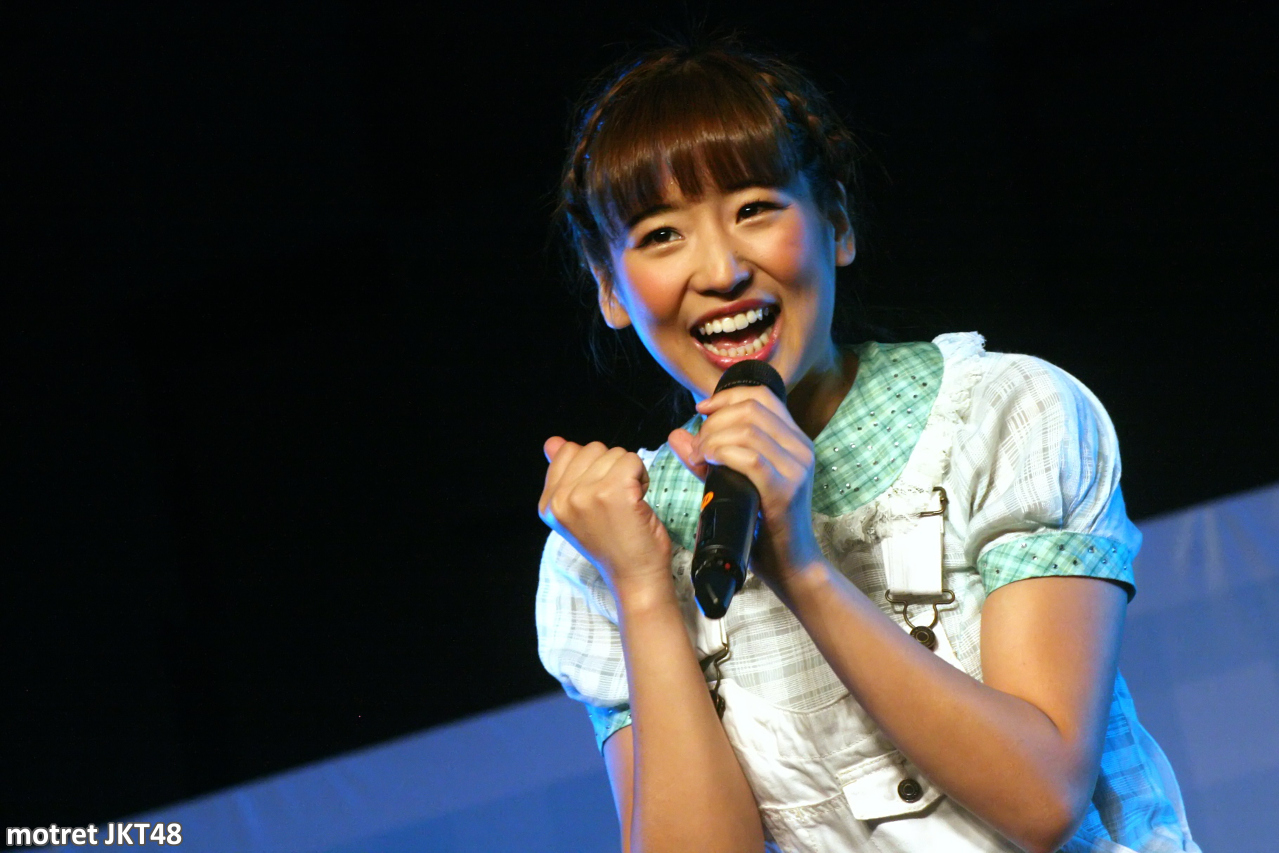 Haruka Nakagawa -Harugon- JKT48 Gingham Check Handshake Festival Jakarta 04-10-2014