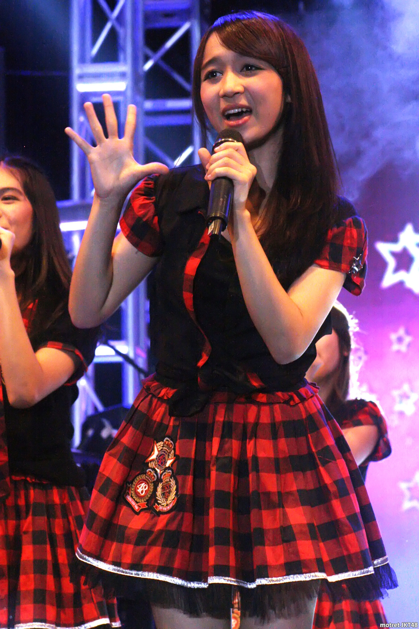 Ayana Shahab -Achan- JKT48 Jakarta Music Festival 30-11-2014