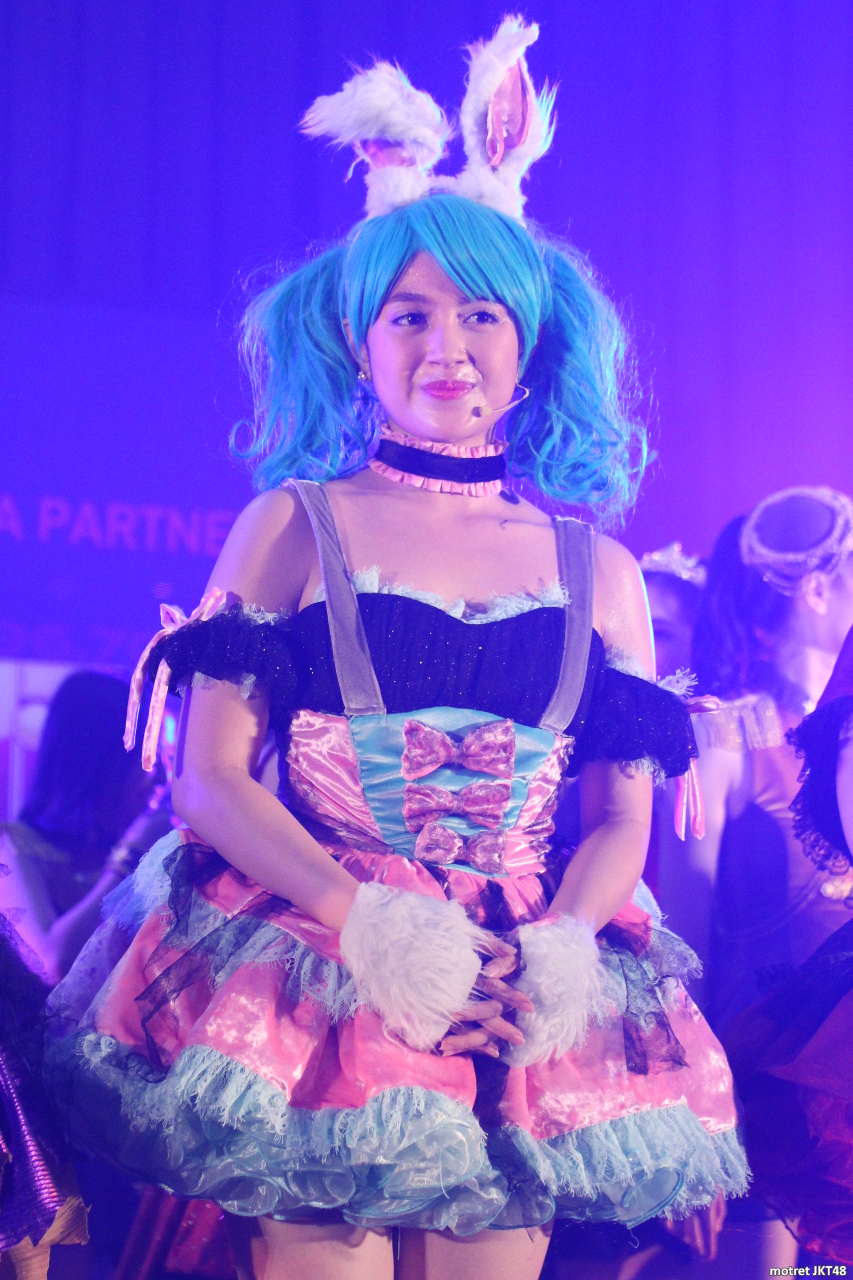 Nabilah Ratna Ayu Azalia JKT48 Refrain Penuh Harapan Handshake Festival Jakarta 17-08-2015
