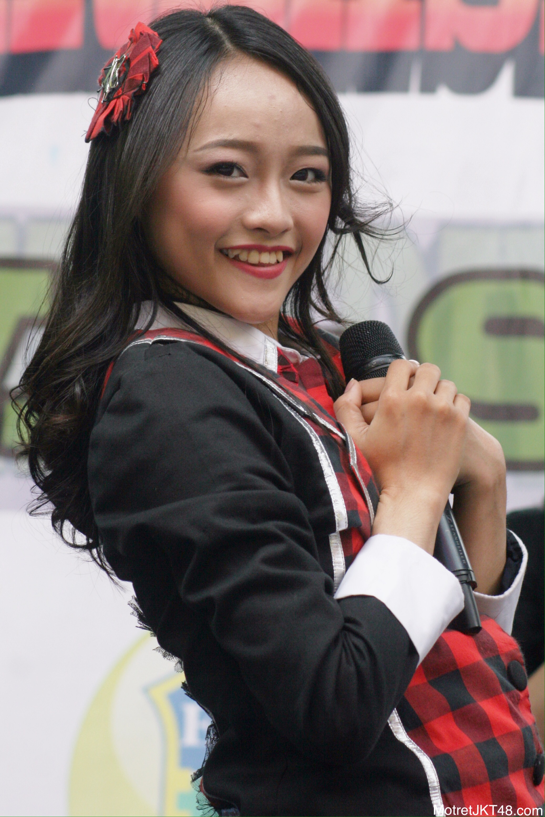 Rona Anggreani (Ayen) JKT48 Pentas Kreasi Seni (Pensi) SMA Muhammadiyah 1 Depok 17-10-2016