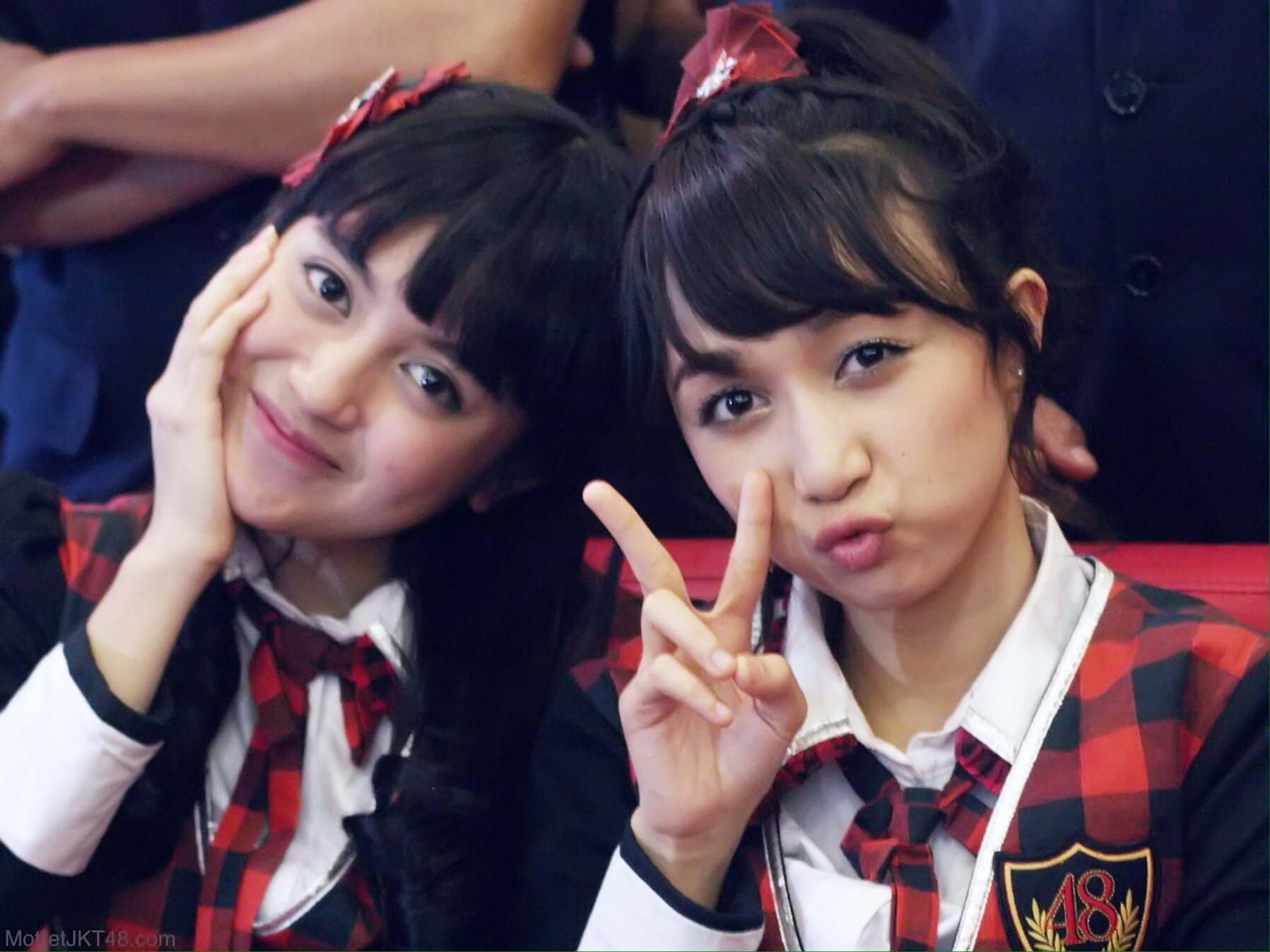 Nabilah Ratna Ayu Azalia & Ayana Shahab (Achan) JKT48 Pocky Day Mal Taman Anggrek Jakarta 19-11-2016