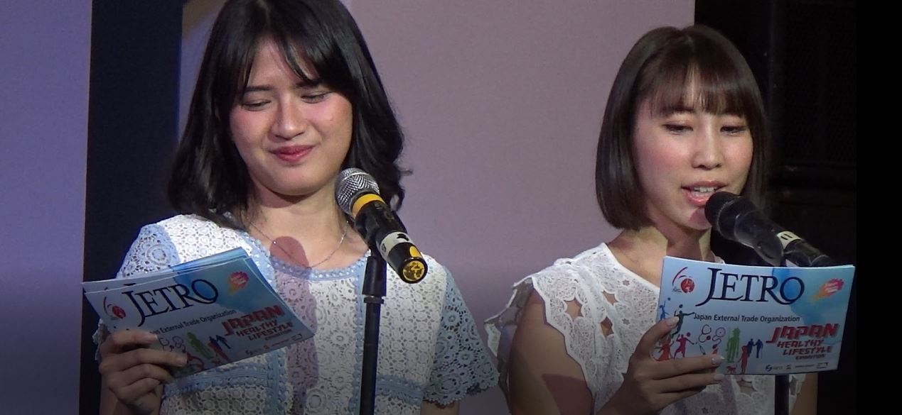 [Video Fancam] MC Ratu Vienny Fitrilya (Viny) & Chikano Rina (Chikarina) JKT48 JETRO Japan Healthy Lifestyle Exhibition Jakarta 03-03-2018
